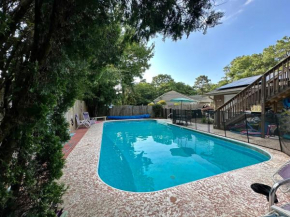 Pool-Spacious, Main House Haven